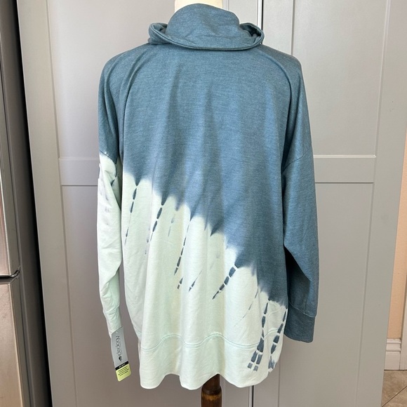 NWT Ideology Women's 1X Full Zip Sweater Blue Tie Dyed Camping Exercise Travel - Picture 2 of 8